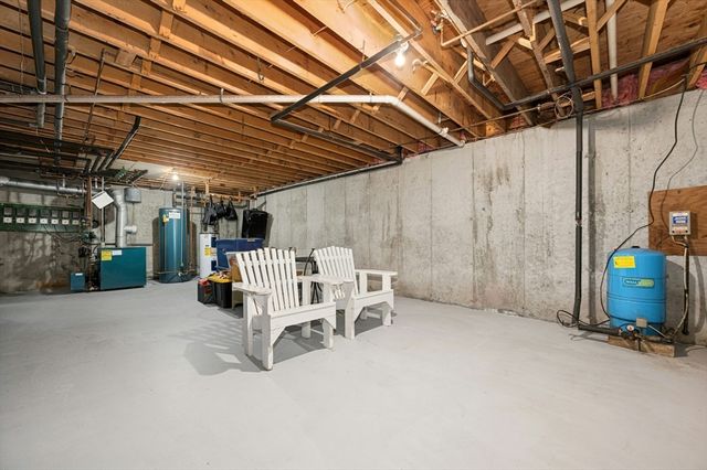 4 Black Hill Rd, Paxton, MA 01612