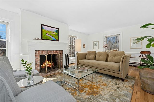 4 Black Hill Rd, Paxton, MA 01612