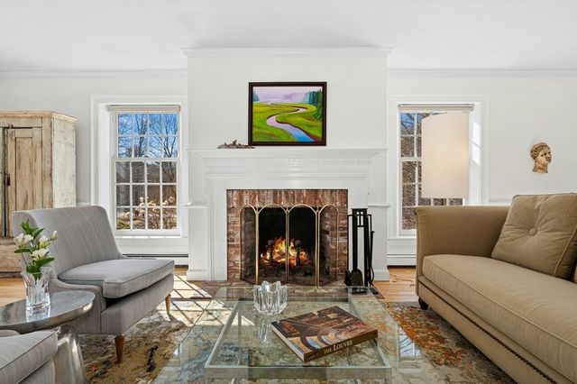 4 Black Hill Rd, Paxton, MA 01612