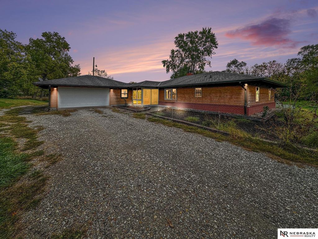 11618 N 14th Street, Raymond, NE 68428