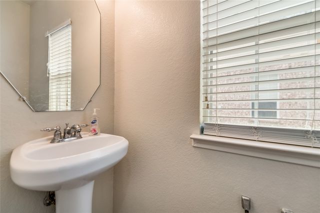 3633 Carmel Mountain Drive, Mckinney, TX 75070