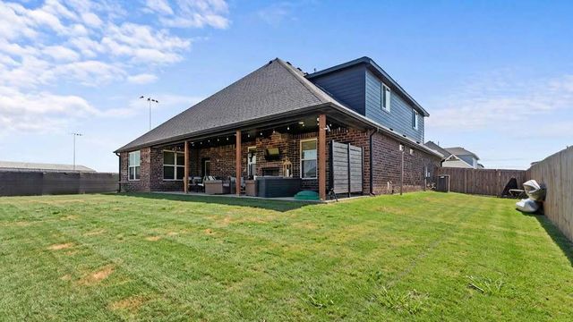 1300 Paragon Drive, Centerton, AR 72719
