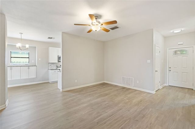 11417 Woodway Creek Dr, Corpus Christi, TX 78410