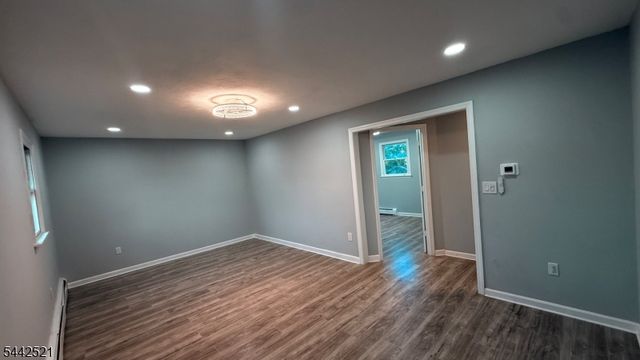35 Fiat Ave, Woodbridge Twp., NJ 08830