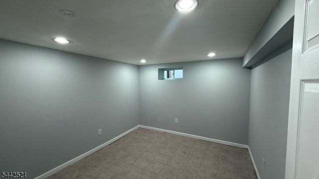 35 Fiat Ave, Woodbridge Twp., NJ 08830