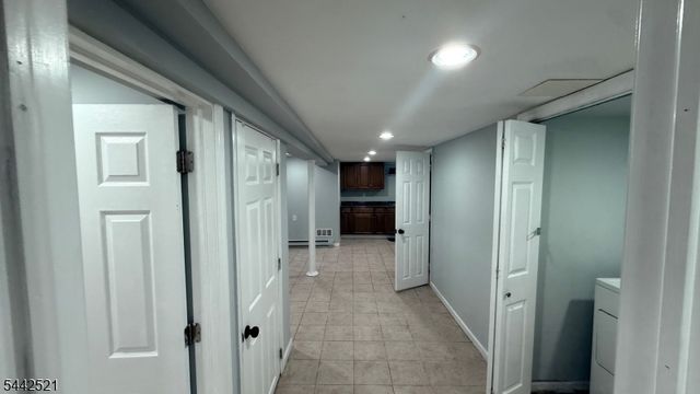 35 Fiat Ave, Woodbridge Twp., NJ 08830