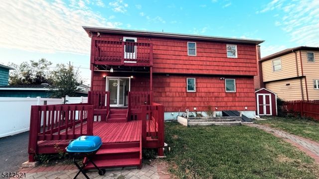 35 Fiat Ave, Woodbridge Twp., NJ 08830