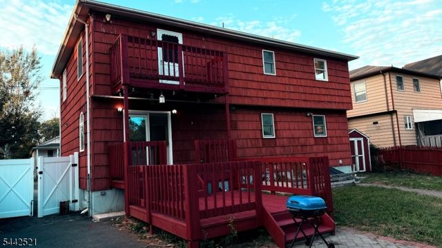 35 Fiat Ave, Woodbridge Twp., NJ 08830