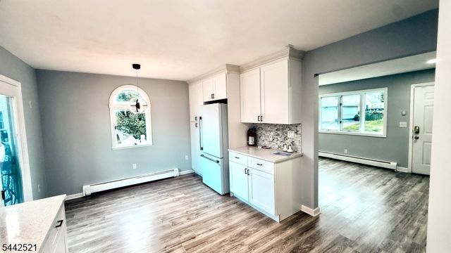 35 Fiat Ave, Woodbridge Twp., NJ 08830