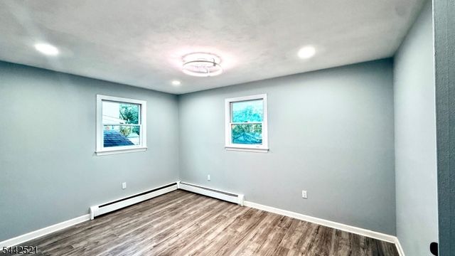 35 Fiat Ave, Woodbridge Twp., NJ 08830