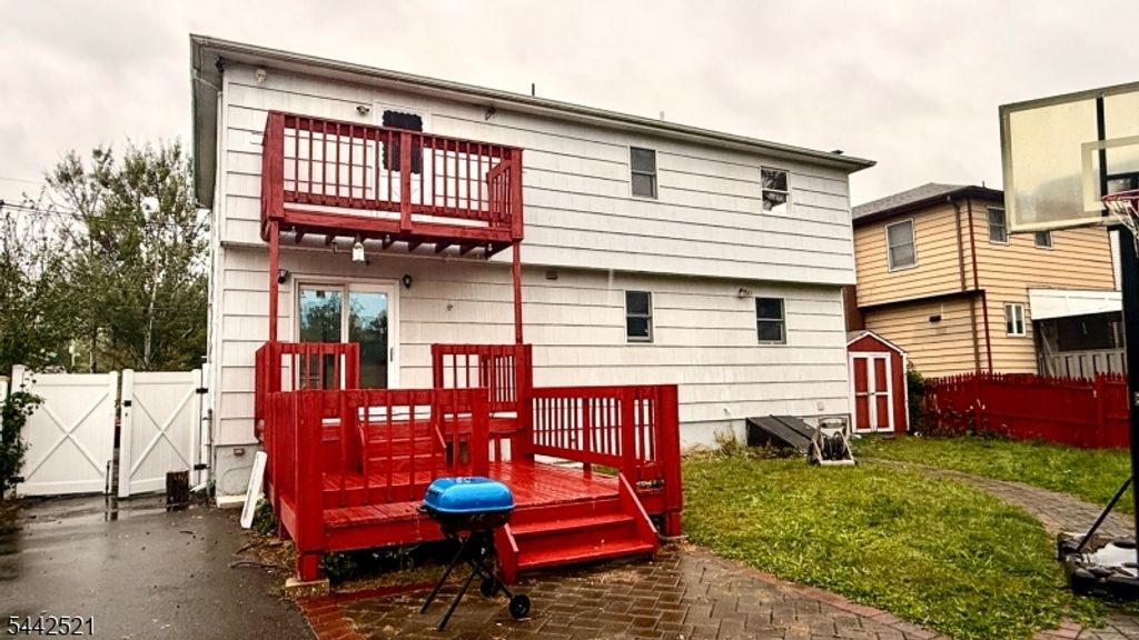 35 Fiat Ave, Woodbridge Twp., NJ 08830 — photo 2