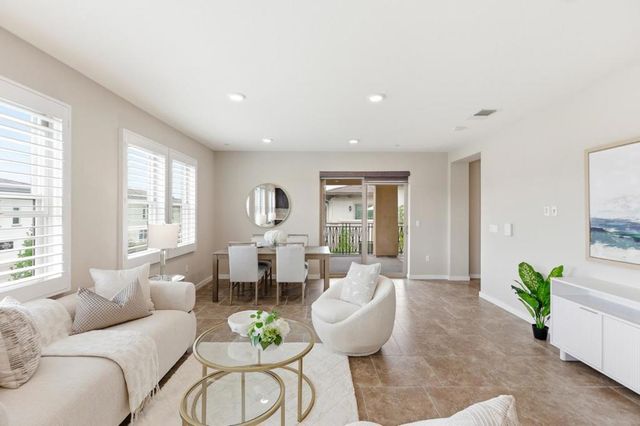 1053 Dewberry Place 304, San Jose, CA 95131