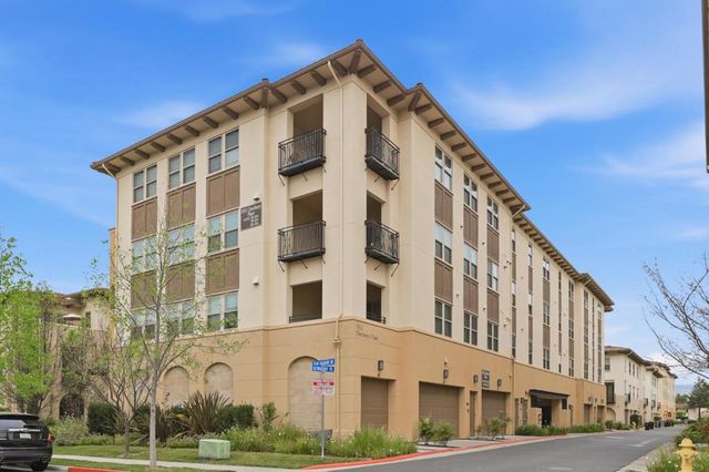 1053 Dewberry Place 304, San Jose, CA 95131