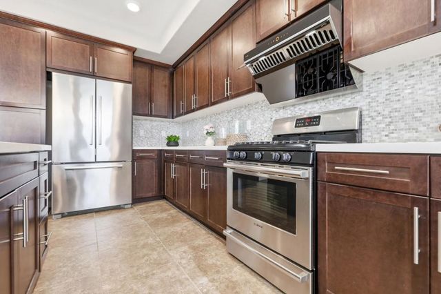 1053 Dewberry Place 304, San Jose, CA 95131