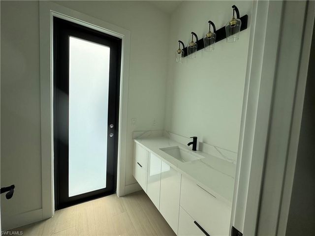 3210 4th AVE SE, Naples, FL 34117