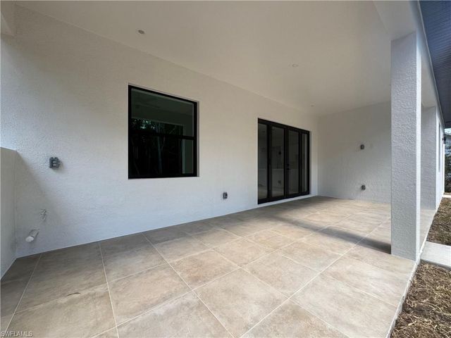 3210 4th AVE SE, Naples, FL 34117