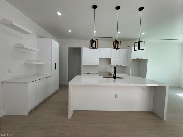 3210 4th AVE SE, Naples, FL 34117