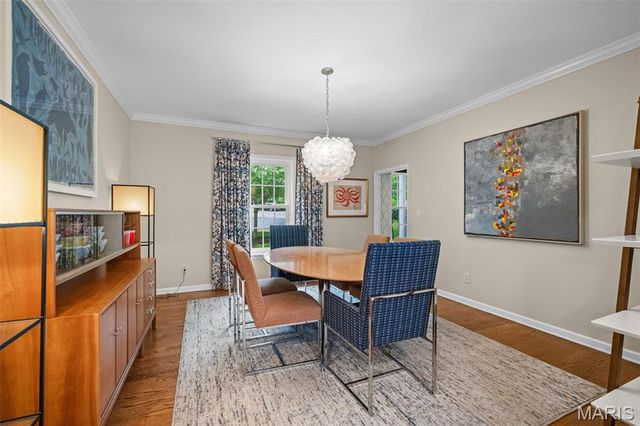 33 Gouvenor Lane, Ladue, MO 63124