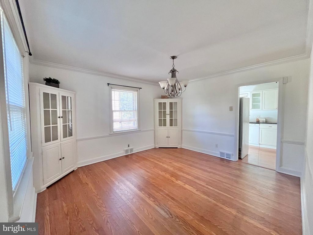 Image 9 of property listing at 188 MARLYN AVE, Lansdowne, PA 19050