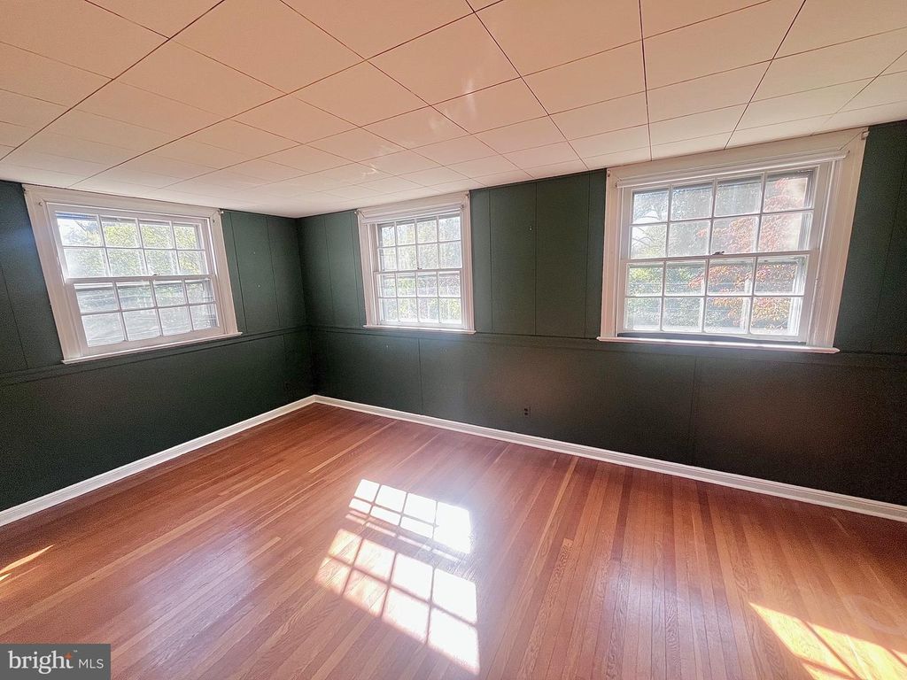 Image 12 of property listing at 188 MARLYN AVE, Lansdowne, PA 19050