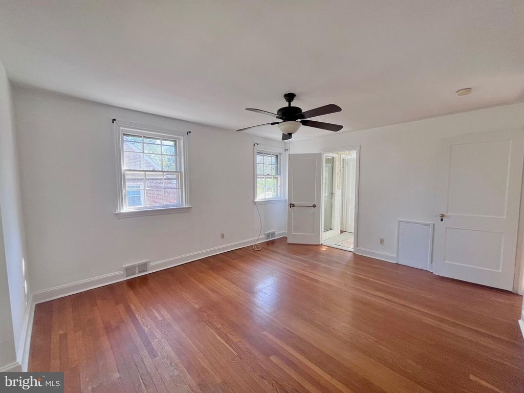 Image 13 of property listing at 188 MARLYN AVE, Lansdowne, PA 19050