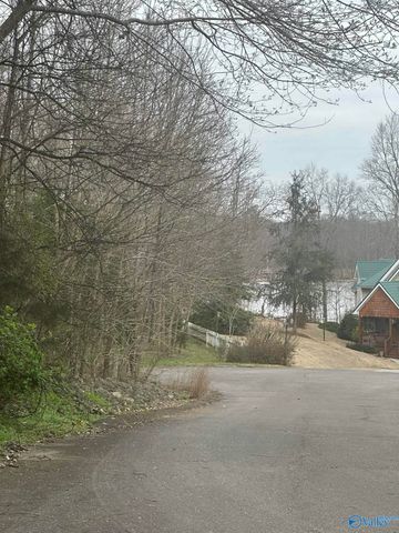 6.7 Hampton Way, Athens, AL 35612