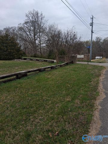 6.7 Hampton Way, Athens, AL 35612