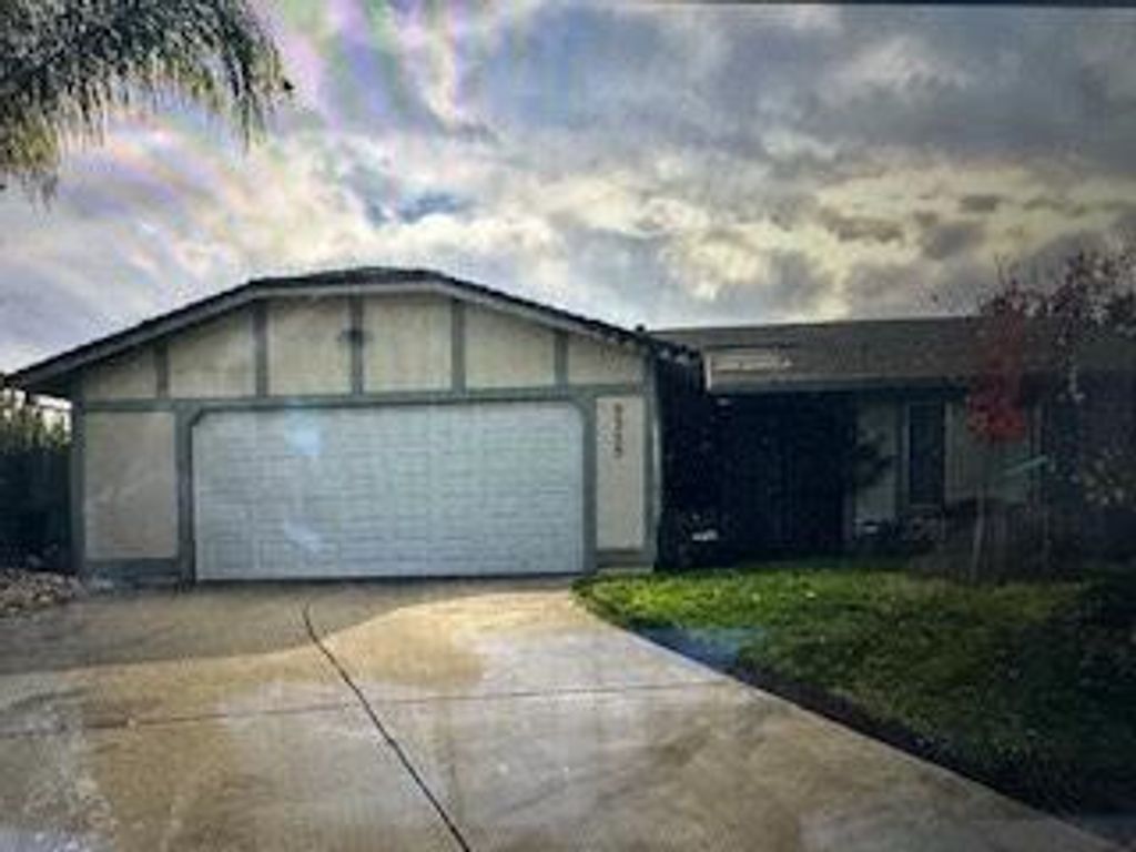 5325 Casa Danielle Cir, Sacramento, CA 95824