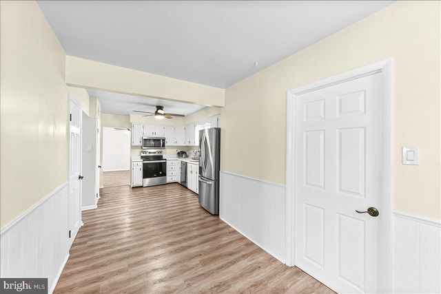 893 WESTTOWN RD, West Chester, PA 19382