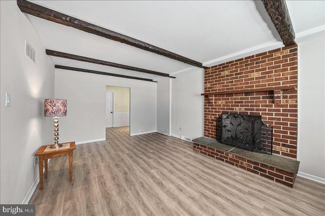 893 WESTTOWN RD, West Chester, PA 19382