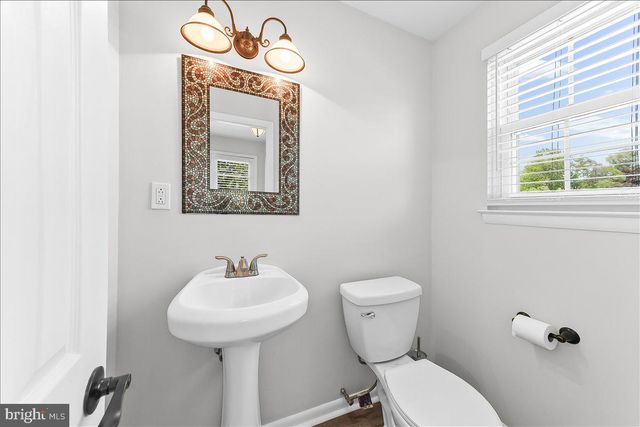 893 WESTTOWN RD, West Chester, PA 19382