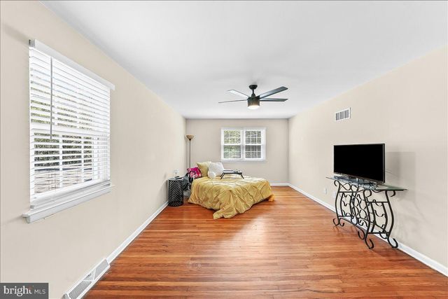 893 WESTTOWN RD, West Chester, PA 19382