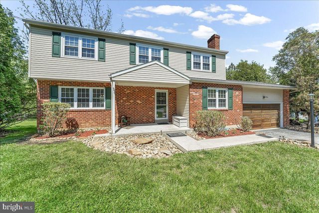 893 WESTTOWN RD, West Chester, PA 19382