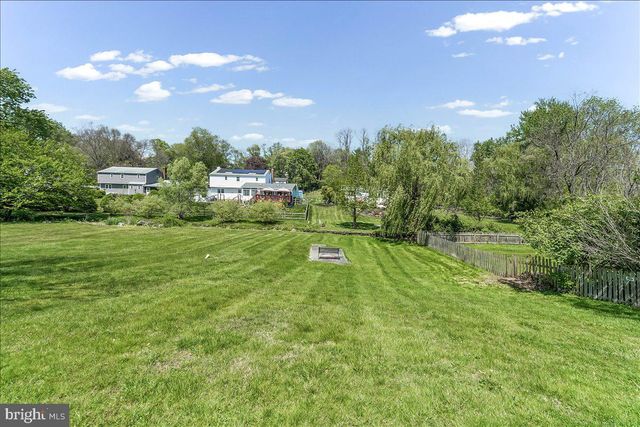 893 WESTTOWN RD, West Chester, PA 19382
