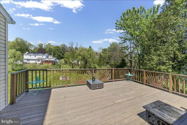 893 WESTTOWN RD, West Chester, PA 19382