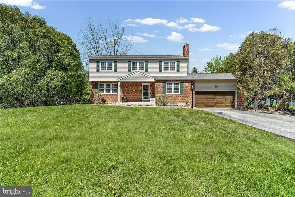 893 WESTTOWN RD, West Chester, PA 19382