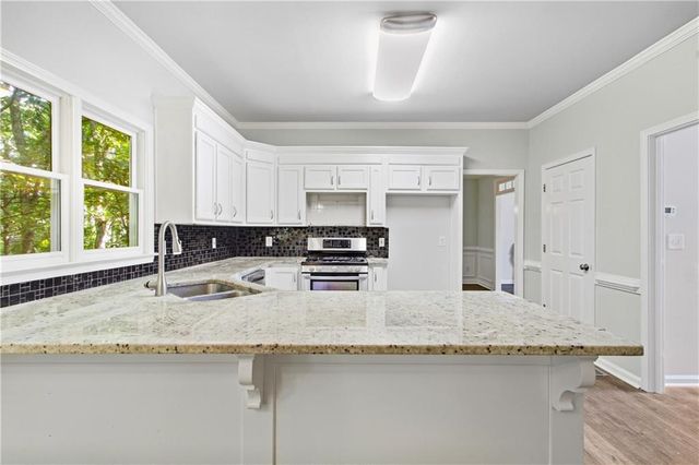716 Braidwood Ridge NW, Acworth, GA 30101