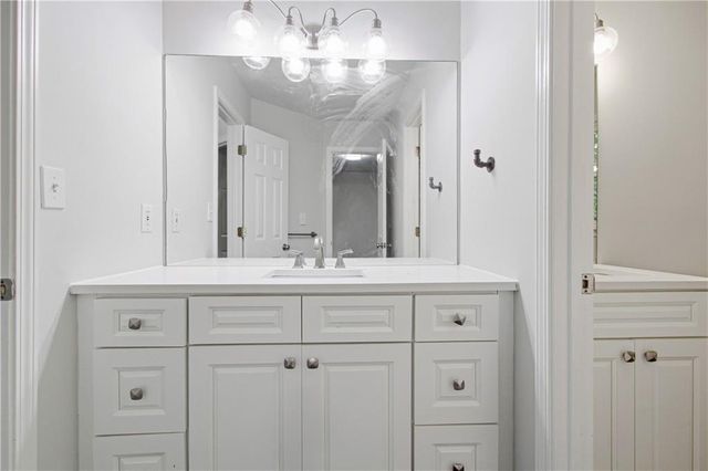 716 Braidwood Ridge NW, Acworth, GA 30101