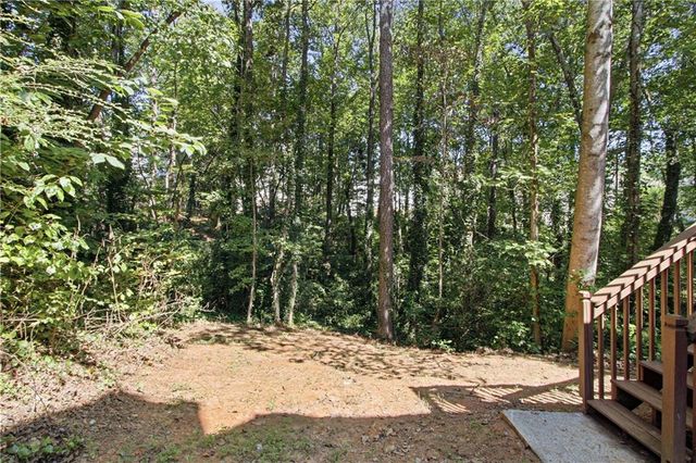716 Braidwood Ridge NW, Acworth, GA 30101