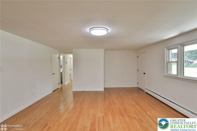 6657 Blue Church Road South, Upper Saucon Twp, PA 18036