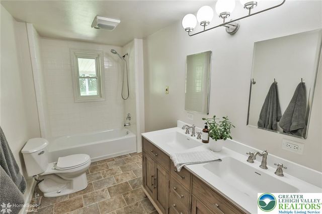 6657 Blue Church Road South, Upper Saucon Twp, PA 18036
