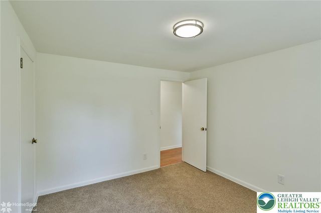 6657 Blue Church Road South, Upper Saucon Twp, PA 18036