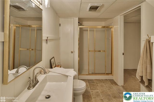 6657 Blue Church Road South, Upper Saucon Twp, PA 18036
