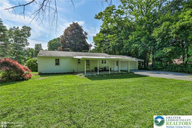 6657 Blue Church Road South, Upper Saucon Twp, PA 18036