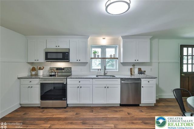 6657 Blue Church Road South, Upper Saucon Twp, PA 18036