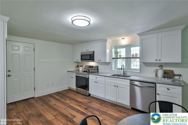 6657 Blue Church Road South, Upper Saucon Twp, PA 18036