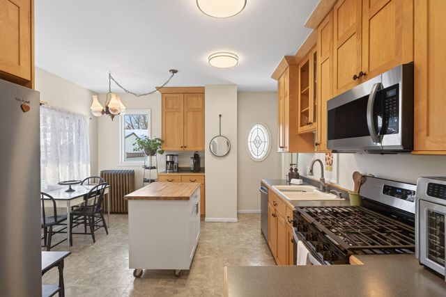 712 5th Street NE, Minneapolis, MN 55413