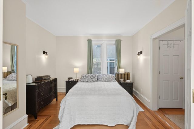 712 5th Street NE, Minneapolis, MN 55413