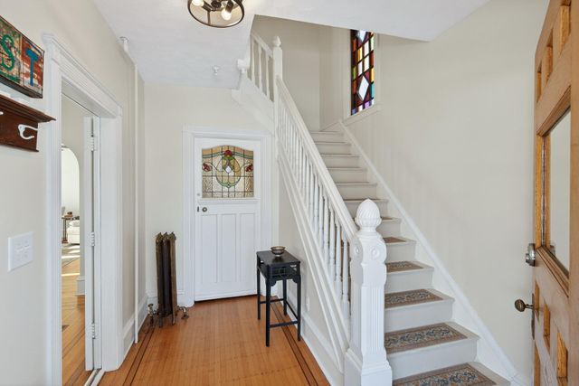 712 5th Street NE, Minneapolis, MN 55413