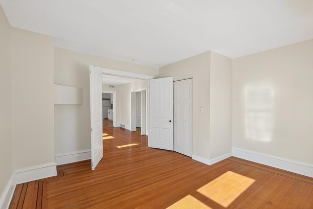 712 5th Street NE, Minneapolis, MN 55413